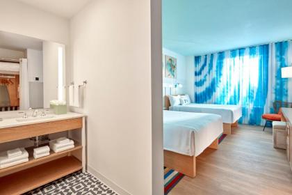 Universal's Endless Summer Resort - Surfside Inn and Suites - image 30