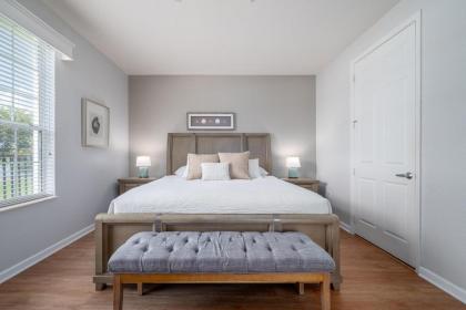 Casa Lucia Lakeview Condo - image 12