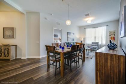 Santiago's Corner Condo - image 4