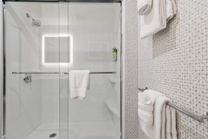 Holiday Inn Express Orlando - Lake Buena Vista Area - image 27