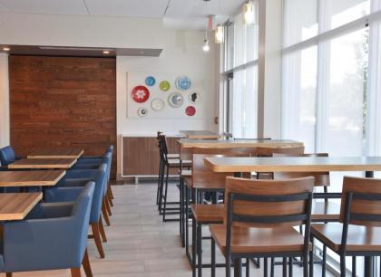 Holiday Inn Express & Suites - Orlando - Lake Nona Area - image 18