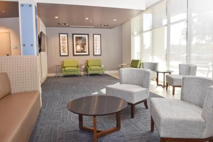Holiday Inn Express & Suites - Orlando - Lake Nona Area - image 20