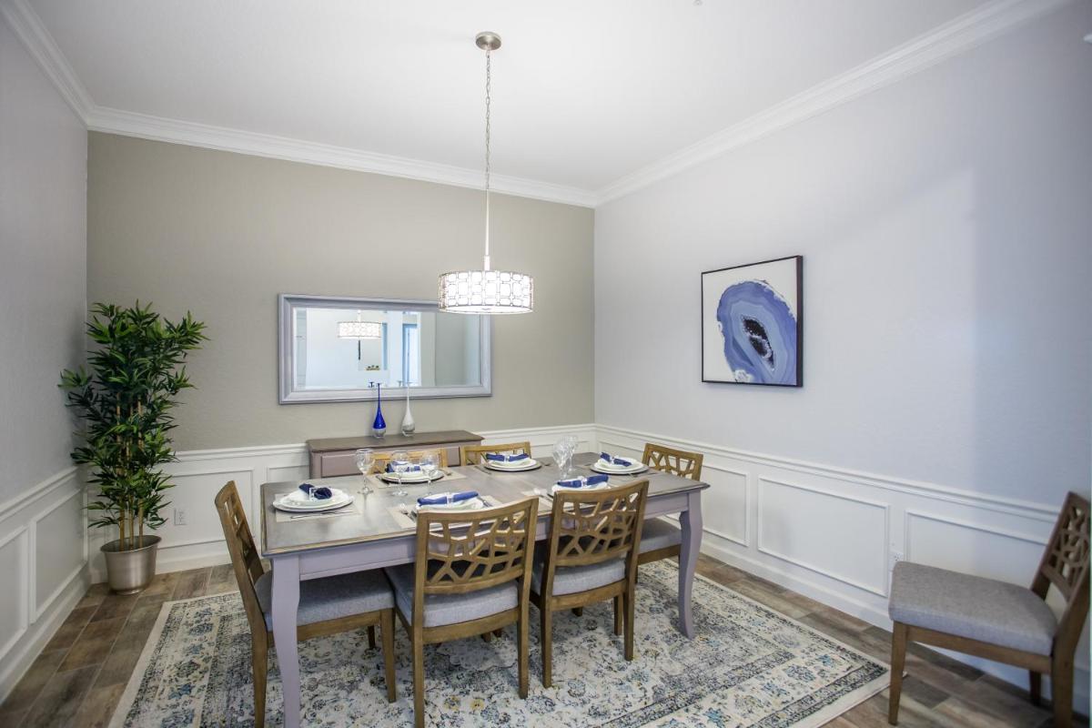 Shoreway Loop Unit 402 Condo - image 3