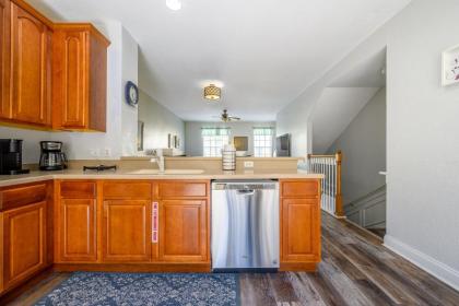 Tideview Circle Unit 38 Condo - image 8