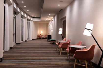 Holiday Inn & Suites - Orlando - International Dr S - image 23