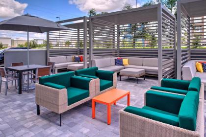 Holiday Inn & Suites - Orlando - International Dr S - image 4