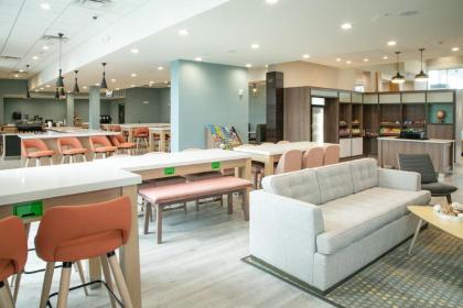 Holiday Inn & Suites - Orlando - International Dr S - image 5