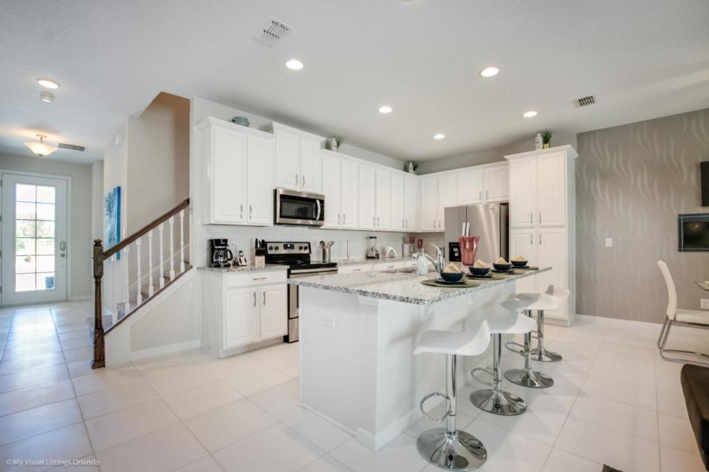 Orlando Newest Resort Community Town Home Townhouse - image 4