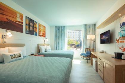 Universal's Endless Summer Resort - Dockside Inn and Suites - image 10
