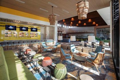 Universal's Endless Summer Resort - Dockside Inn and Suites - image 3