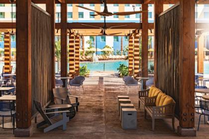 Universal's Endless Summer Resort - Dockside Inn and Suites - image 7
