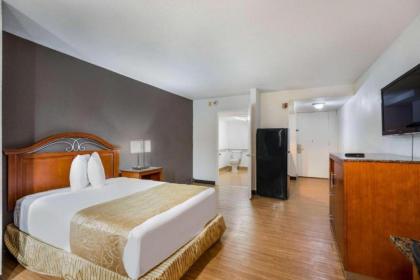 OYO Hotel Orlando Airport - image 16