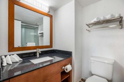 OYO Hotel Orlando Airport - image 18
