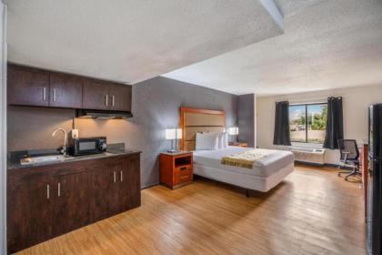 OYO Hotel Orlando Airport - image 23