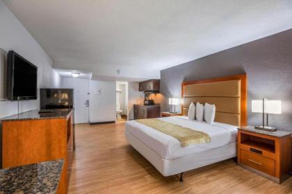 OYO Hotel Orlando Airport - image 24
