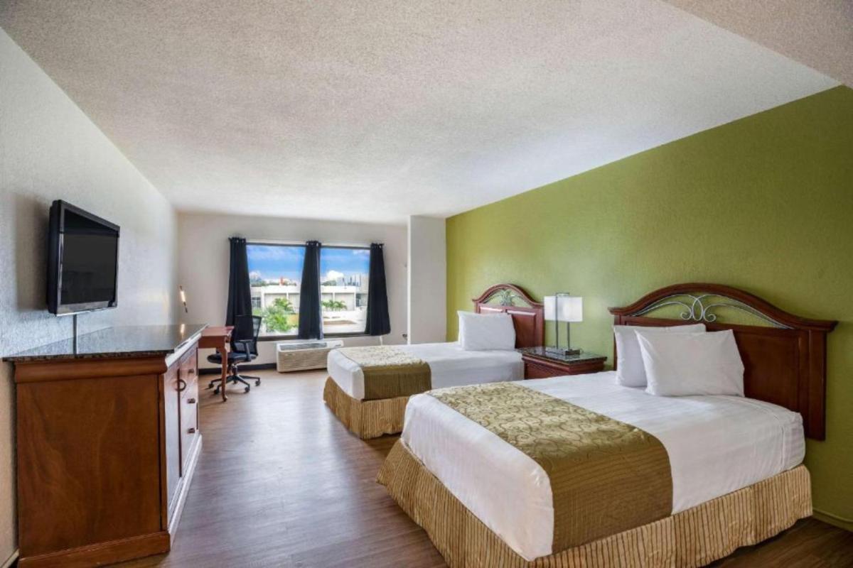 OYO Hotel Orlando Airport - image 3