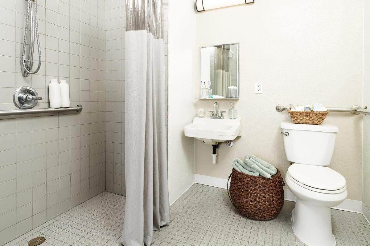 InTown Suites Extended Stay Orlando FL - Universal - image 6