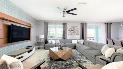 ChampionsGate Holiday House w Pool/Close to Disney- 601PBD - image 2