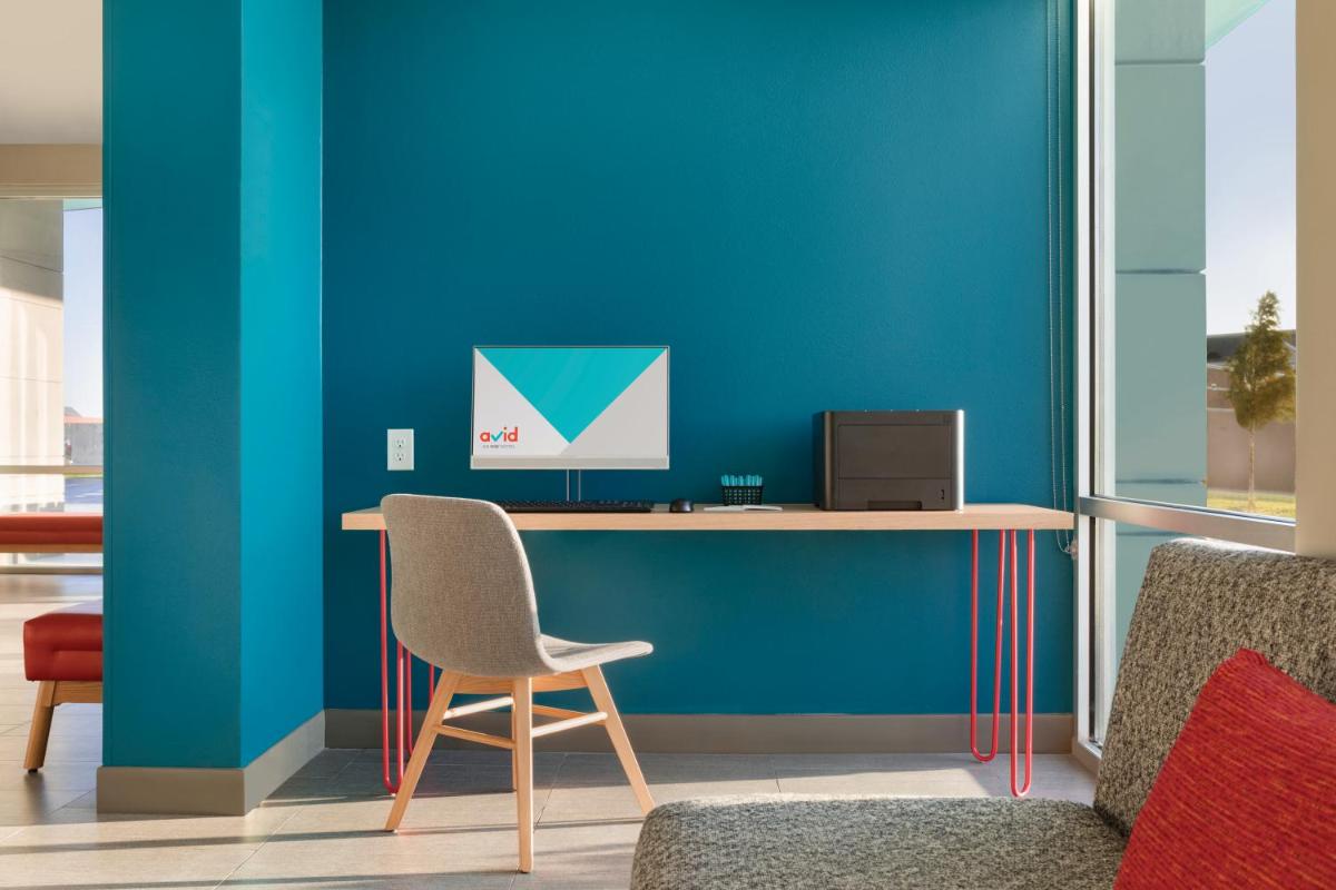 avid hotels - Orlando International Airport - image 6