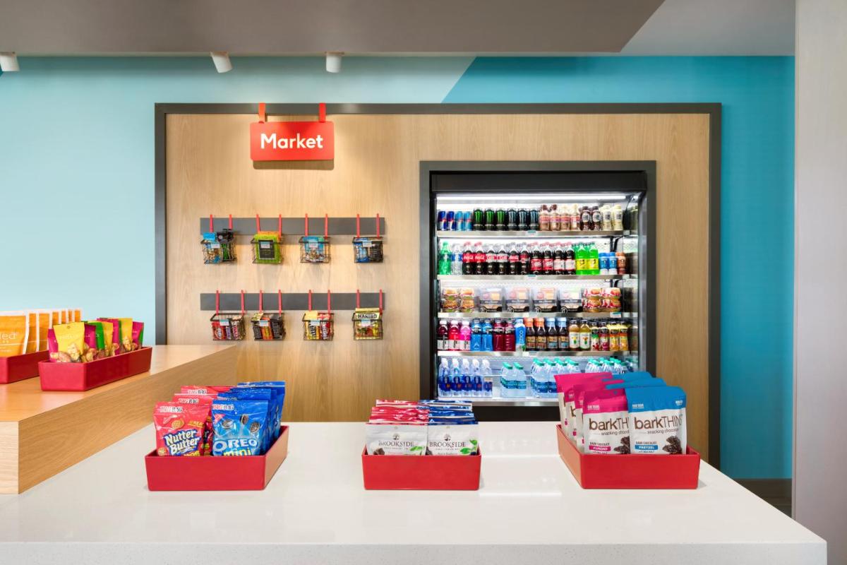 avid hotels - Orlando International Airport - image 7