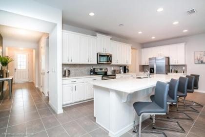 1719Cvt Orlando Newest Resort Community Home Villa - image 5