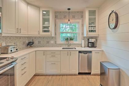 Orlando Vacation Rental Less Than 2 Miles to Lake Ivanhoe! - image 8