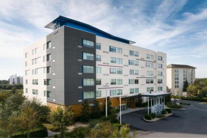 Aloft Orlando Lake Buena Vista - image 2