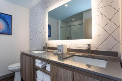 TRYP by Wyndham Orlando - image 18