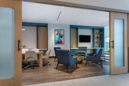 TRYP by Wyndham Orlando - image 28
