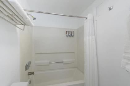 Enclave Apartments at International Drive - image 4