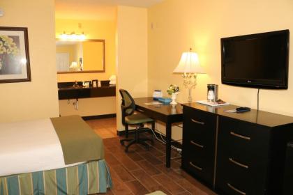 Shining Light Inn & Suites - image 12