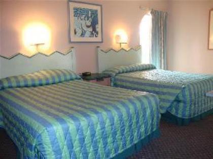 Shining Light Inn & Suites - image 5