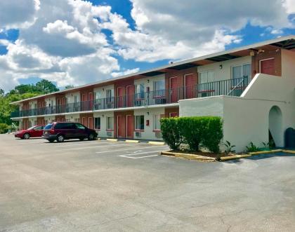 Red Carpet Inn Kissimmee - image 2