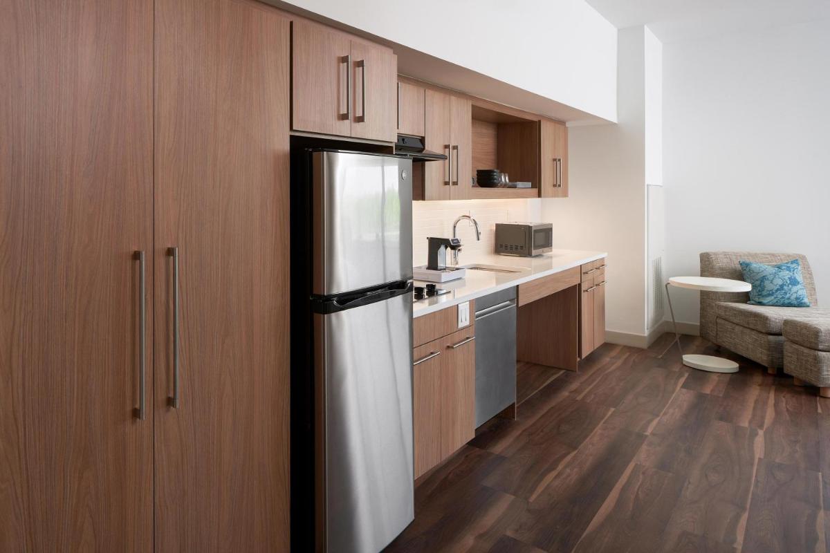 Element Orlando International Drive - image 7