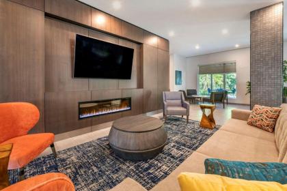 Cambria Hotel Orlando Airport - image 3