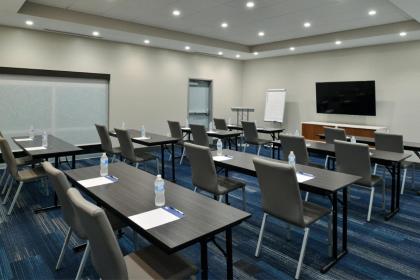 Holiday Inn Express Orlando South Park - image 14
