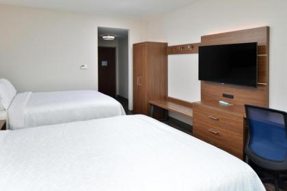 Holiday Inn Express Orlando South Park - image 17