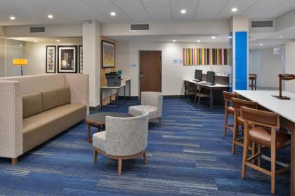 Holiday Inn Express Orlando South Park - image 21