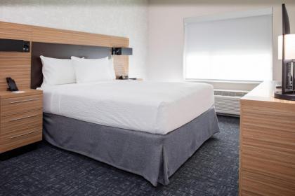 TownePlace Suites by Marriott Orlando Airport - image 7