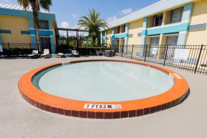 Garnet Inn & Suites Orlando - image 13