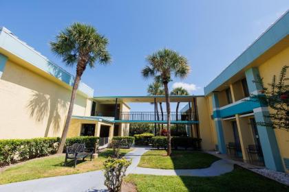 Garnet Inn & Suites - image 26