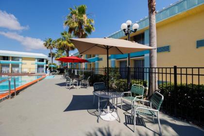 Garnet Inn & Suites Orlando - image 6