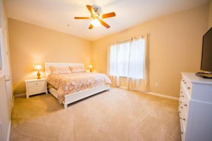 Lui's Vista Cay Condo - image 14
