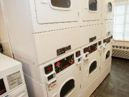 WoodSpring Suites Orlando North - Maitland - image 14