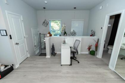 Pet Friendly Modern Zen Studio Retreat with Hot Tub! home - image 26