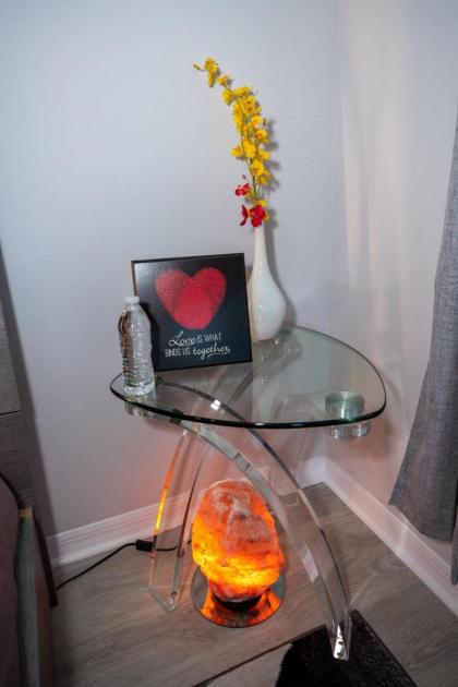 Pet Friendly Modern Zen Studio Retreat with Hot Tub! home - image 30