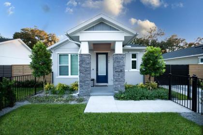 Brand New Modern Pet Friendly Zen Home with Private Home Theater & Hot Tub! home