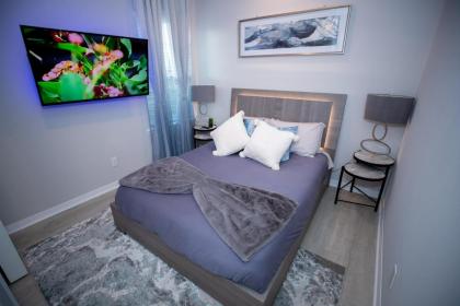Brand New Modern Pet Friendly Zen Home with Private Home Theater & Hot Tub! home - image 24
