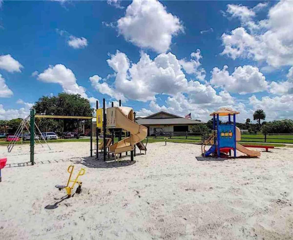 3608 Orlando Vacational Apartment - image 6
