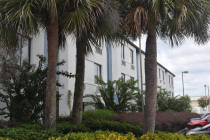 Destiny Palms Hotel Maingate West - image 19